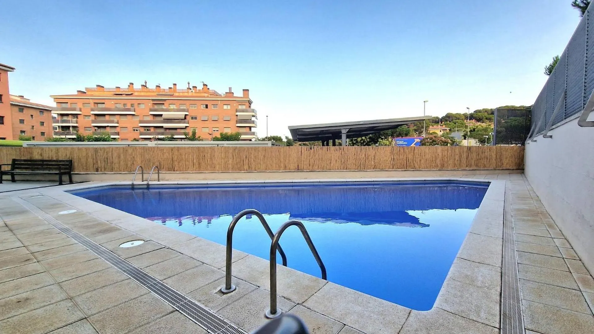 יורט דה מאר Apartments Sol Go2Lloret 0*, יורט דה מאר ספרד